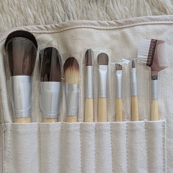 8 piece makeup brush kit - Picture 2 of 3